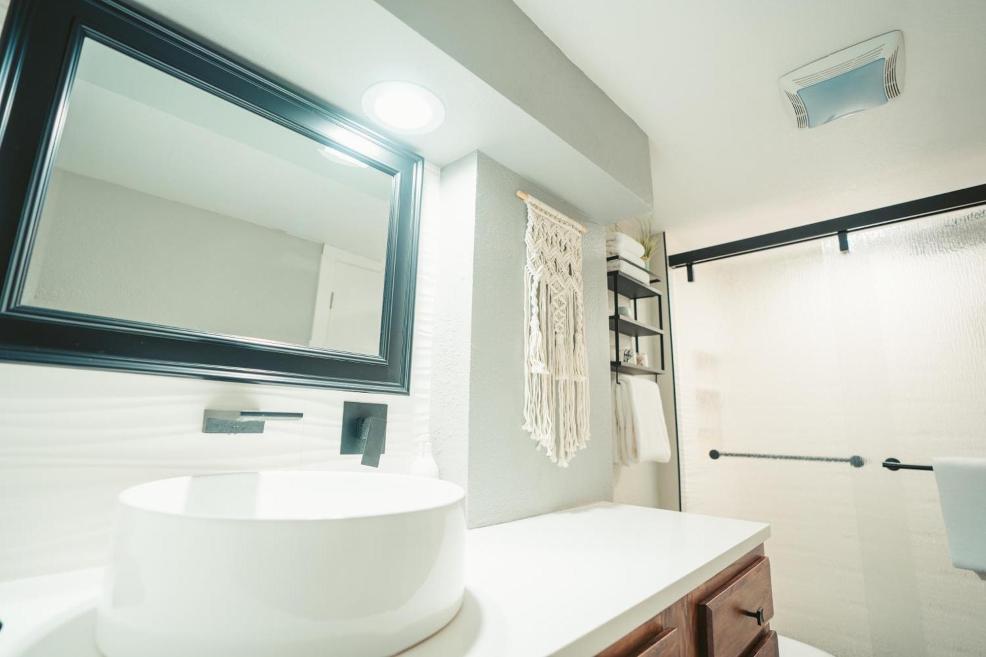 Windsor Retreat Private Basement Suite Denver Exterior photo